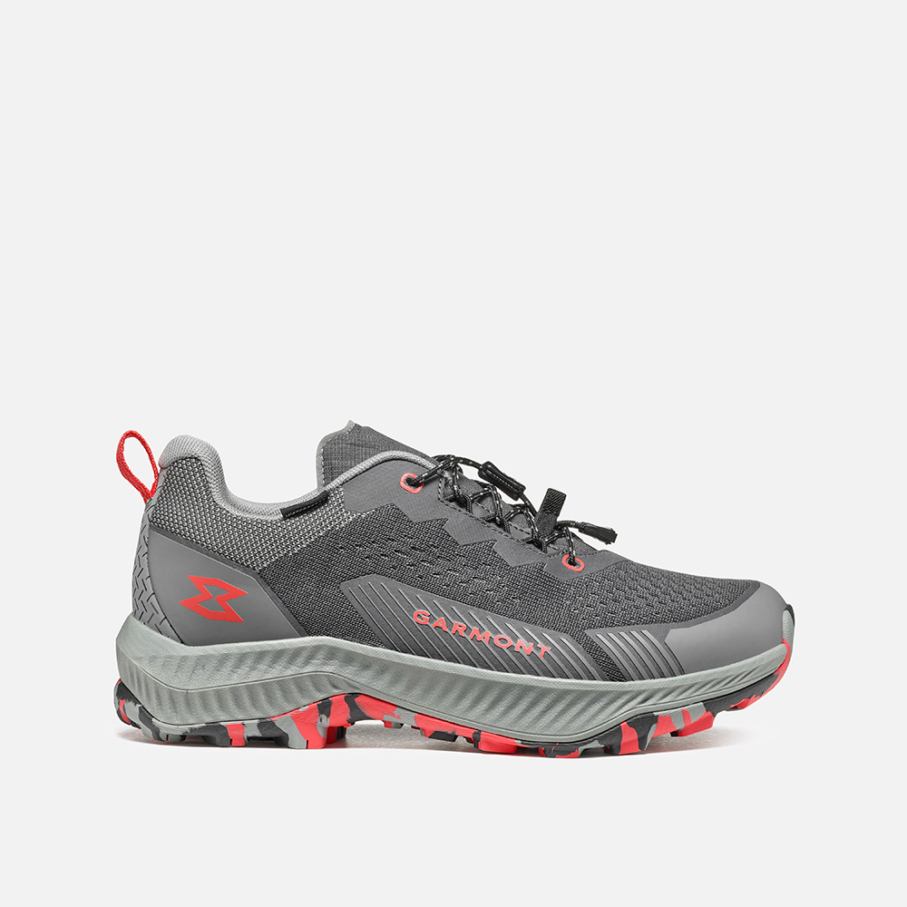 Lightweight, waterproof 9.81 Pulse WP hiking shoes for active use.