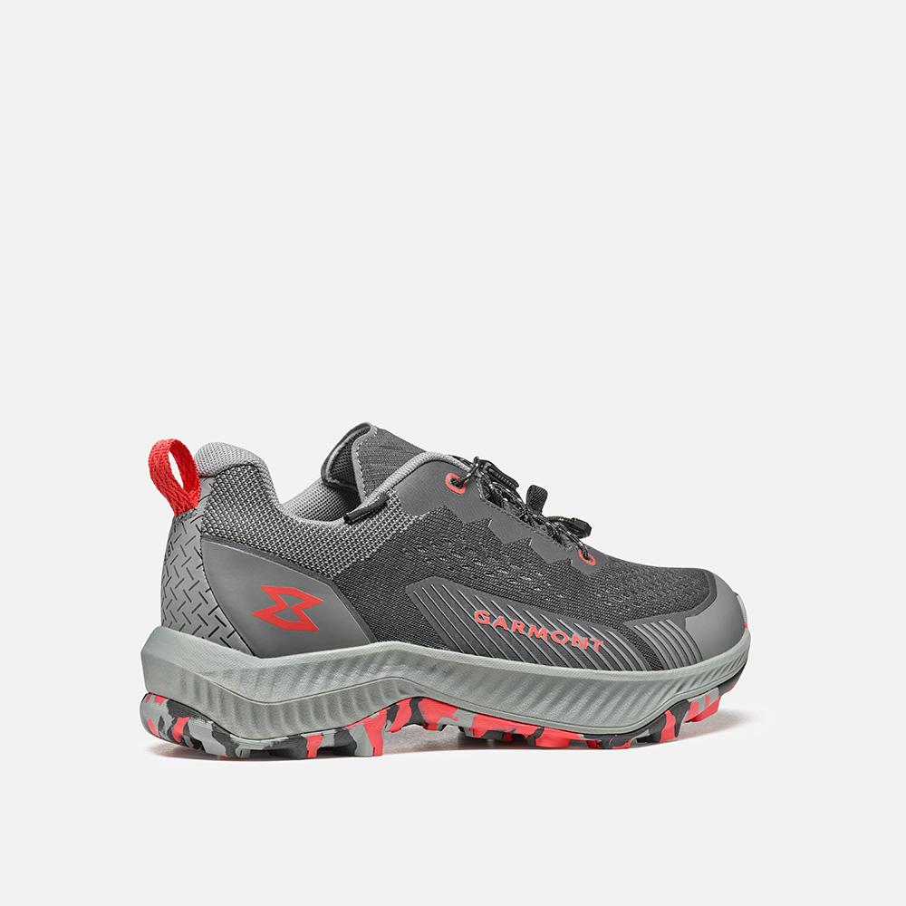 Lightweight, waterproof 9.81 Pulse WP hiking shoes for fast-paced activities.