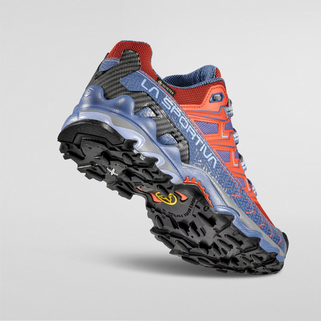 Ultra Raptor II Woman Gtx mountain hiking shoe with GORE-TEX membrane, abrasion-resistant mesh, and robust FriXion® White sole.