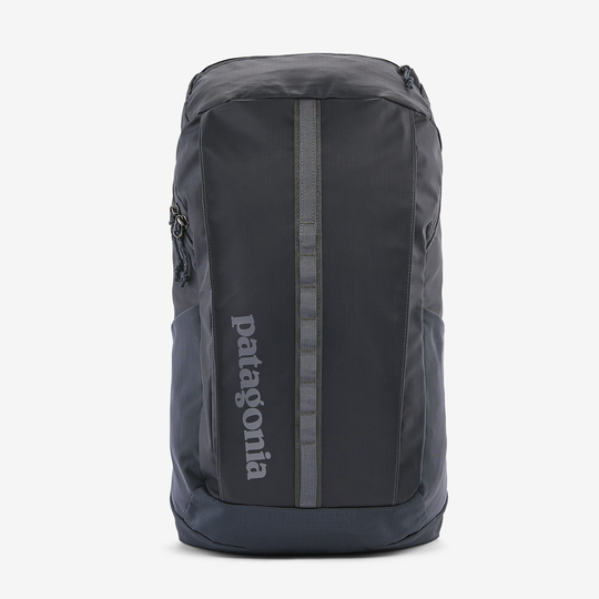 Black Hole Pack 25L backpack, made of recycled polyester, featuring front storage pocket, breathable back panel, and water bottle pockets.