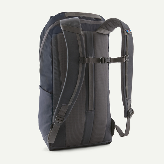 Black Hole Pack 25L, durable recycled polyester backpack with ventilated back panel.