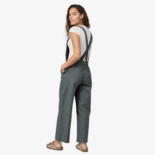 Women's cropped overalls with adjustable straps and pockets, made from organic cotton and elastane, Fair Trade Certified.