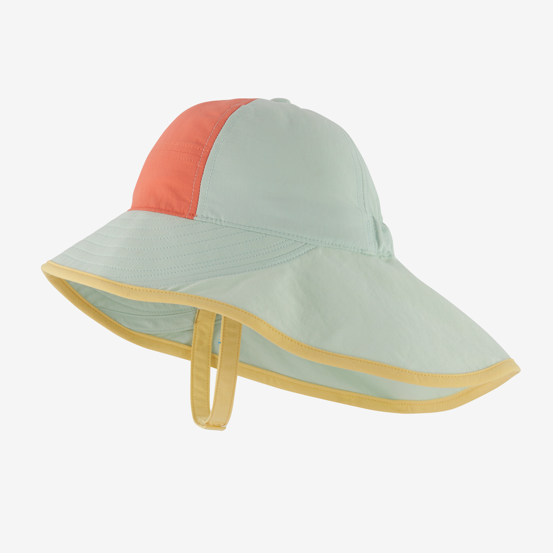 Baby sun hat with wide brim and adjustable strap made from recycled materials, offering UPF 40+ protection.