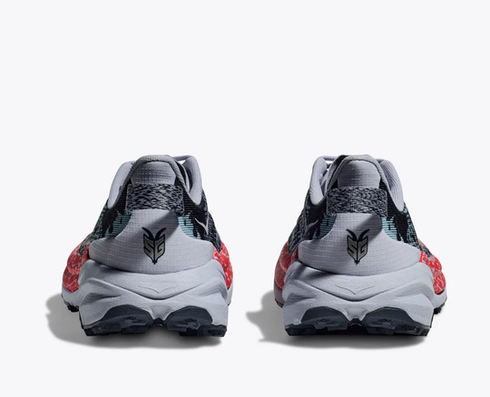 Trail running shoes 'Speedgoat 6' with breathable fabric and aggressive traction.