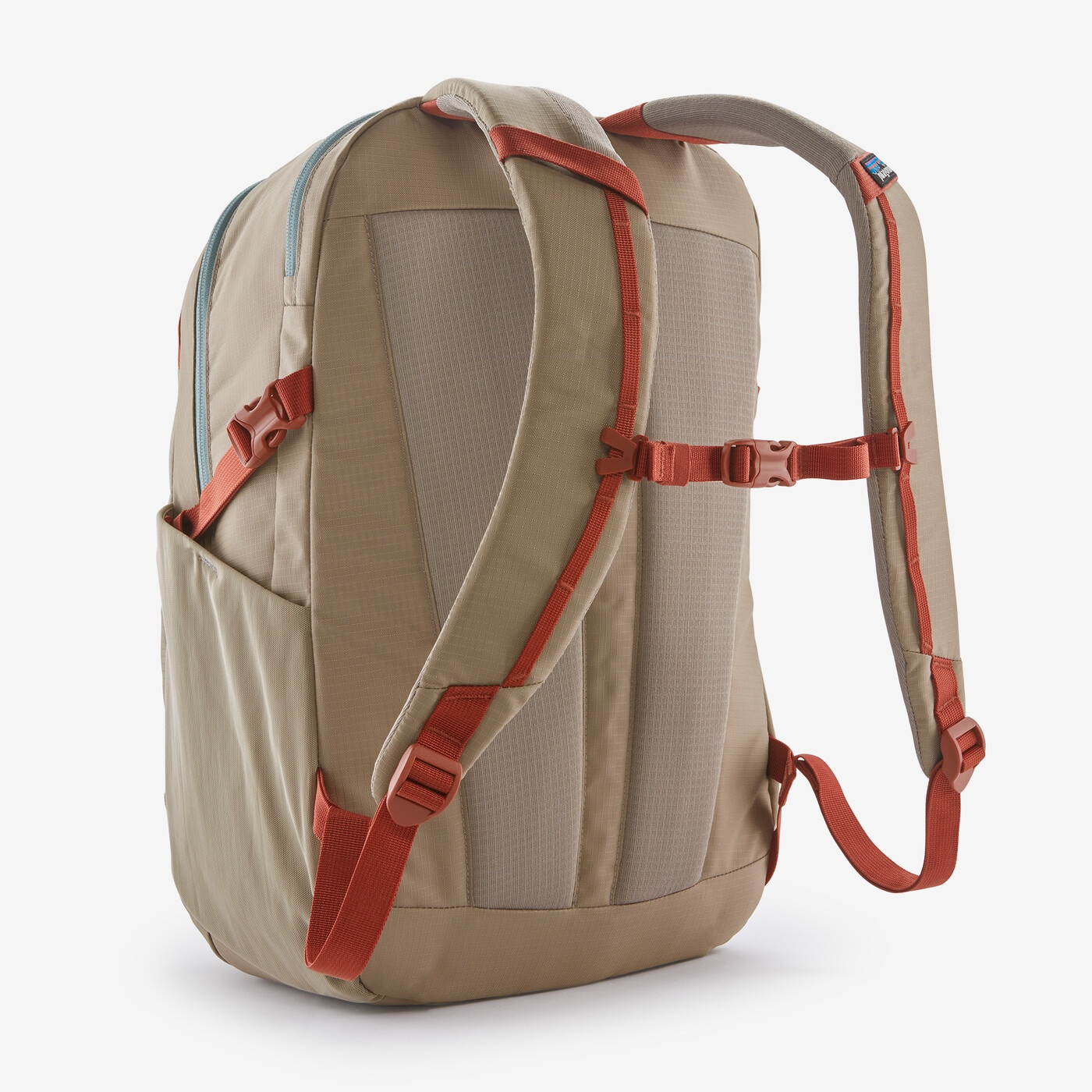 Refugio Day Pack 26L backpack with breathable back panel and adjustable straps.