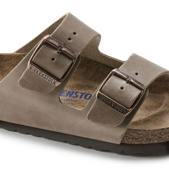 Arizona SFB Oiled Leather Calzata Stretta sandal with soft suede upper, adjustable metal buckles, and cork sole.