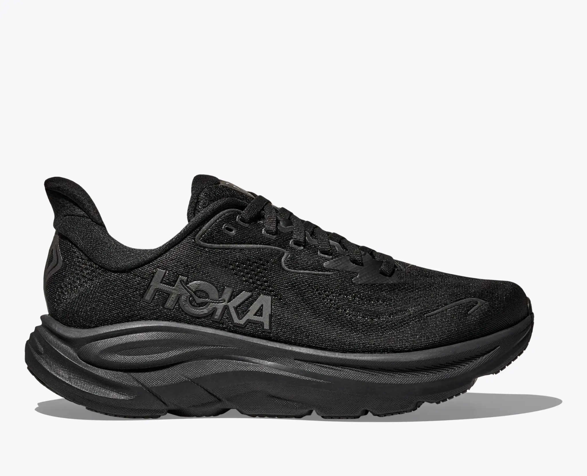 Black W Clifton 10 sneaker with jacquard fabric and reflective details designed for road running and walking.