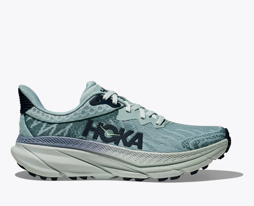 Trail running shoe Challenger 7 in light green with mesh upper and rugged sole.
