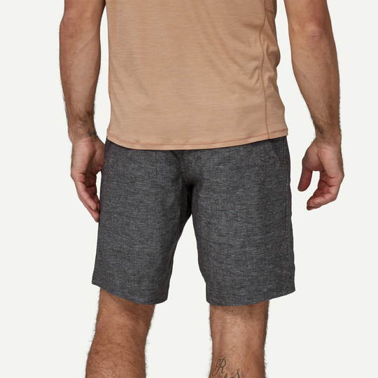 Breathable and durable men's climbing shorts made from organic cotton and recycled polyester.