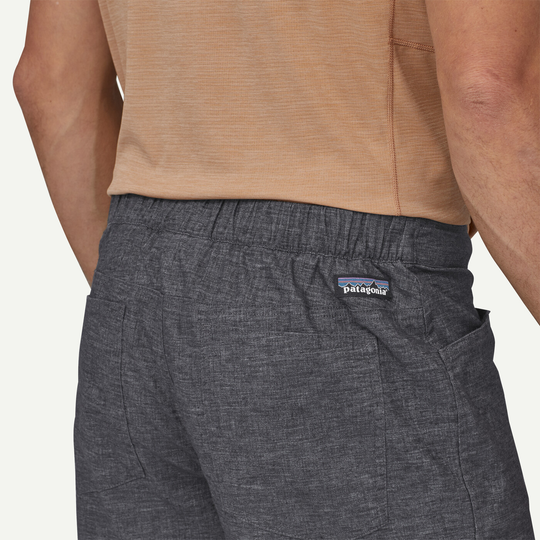 Breathable and durable M's Hampi Rock Shorts, made from organic hemp and recycled polyester blend, ideal for climbing comfort and movement.
