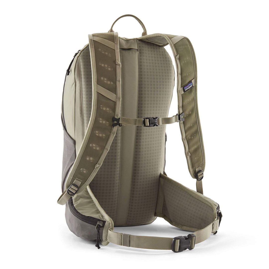 Terravia Pack 22L backpack with breathable straps and back panel, 100% recycled nylon.