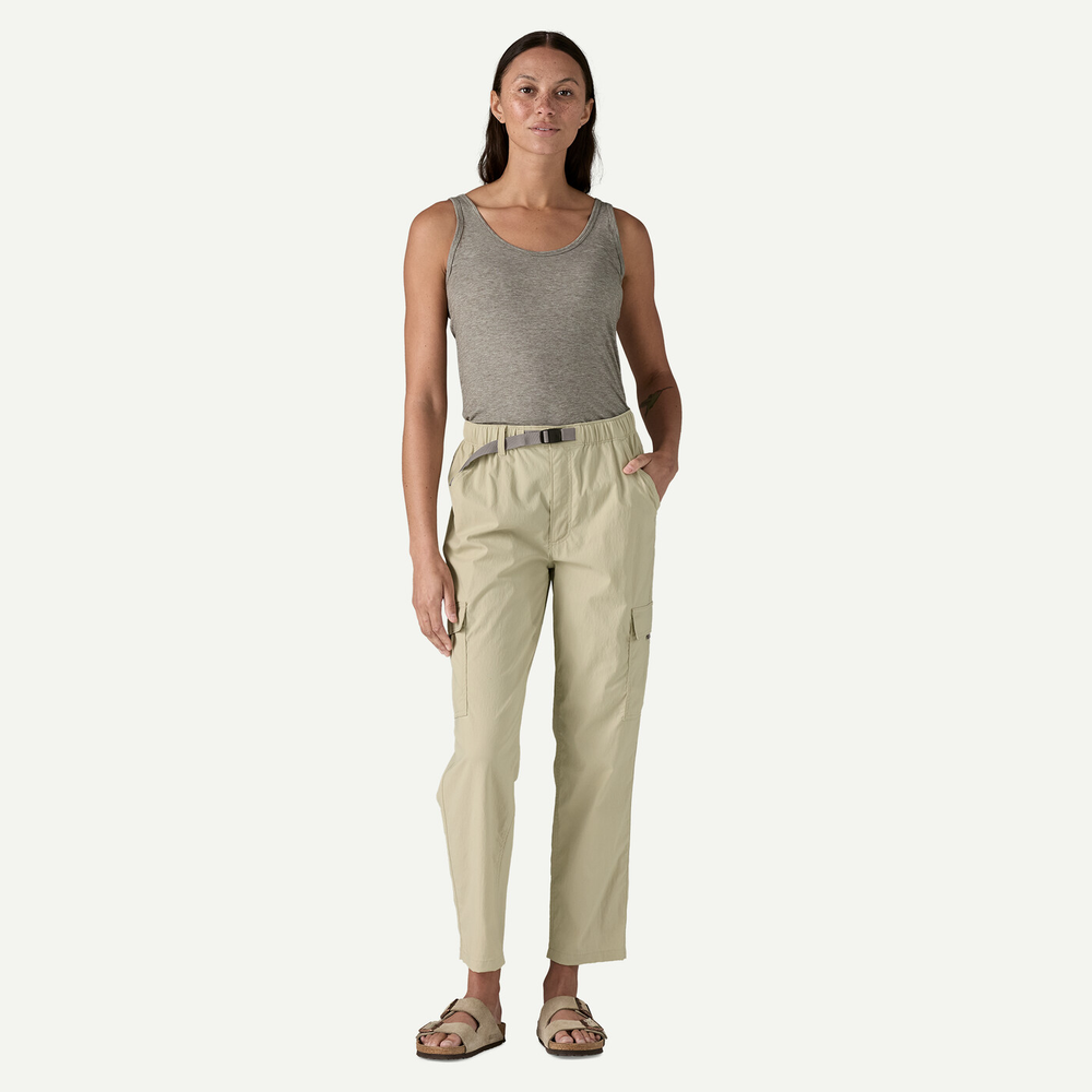 W's Outdoor Everyday Cargo Pants with elastic waistband.