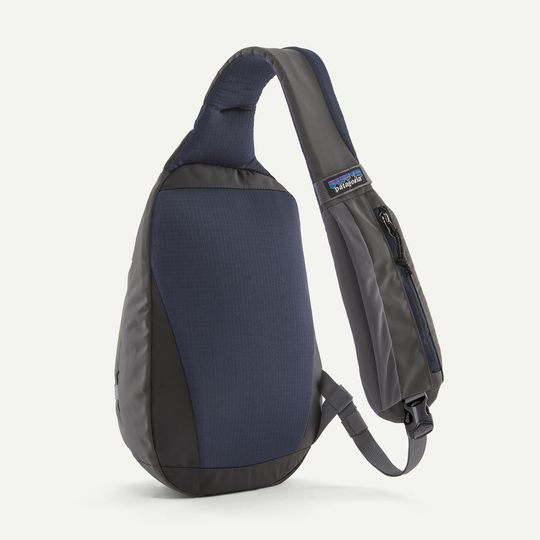 8L Atom Sling bag with ergonomic design and recycled polyester.