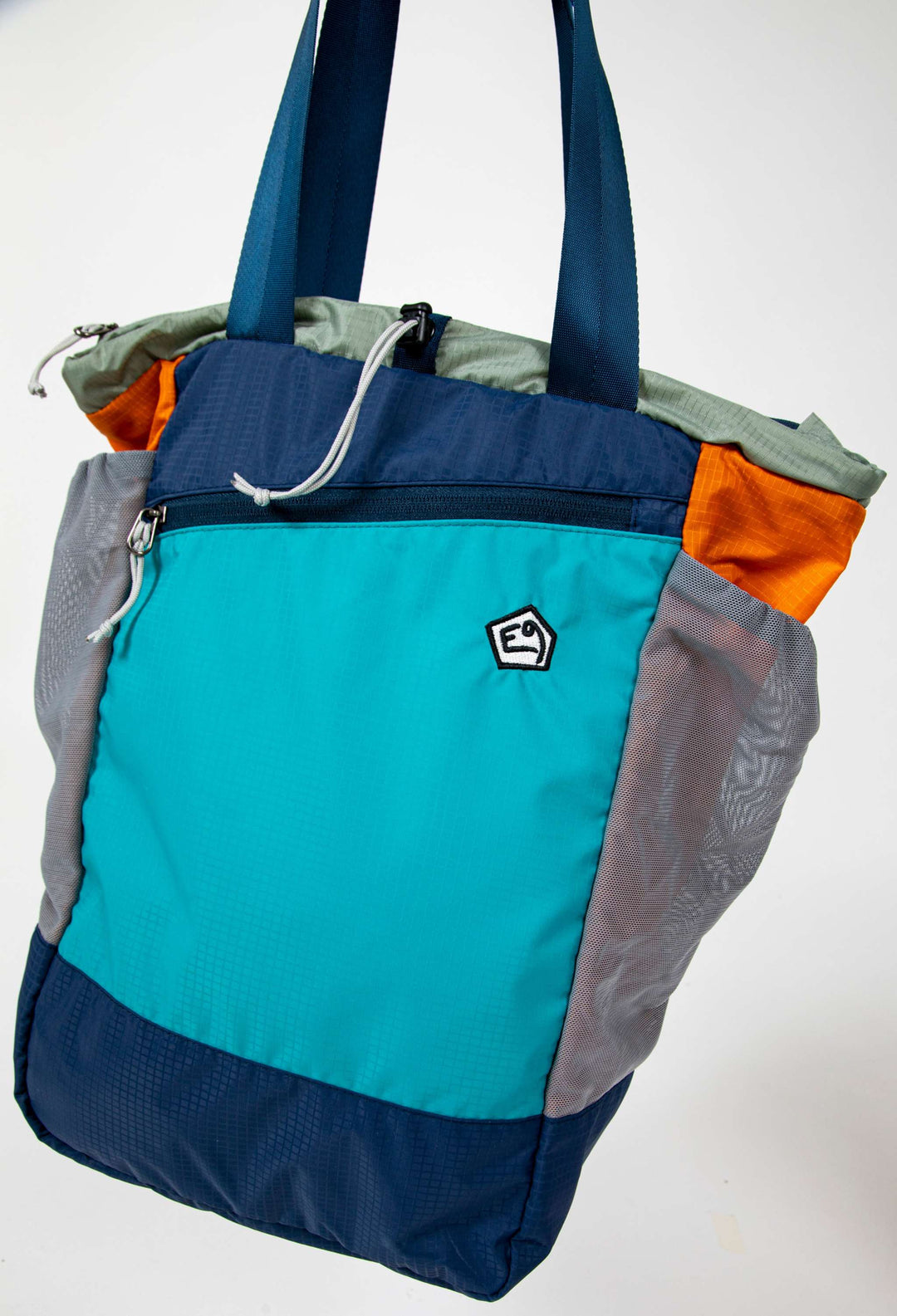 E9 Bagpack