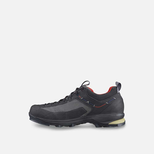 Trekking shoes Dragontail Synth Gtx, synthetic, waterproof, black and red, ideal for mixed and rocky terrains.