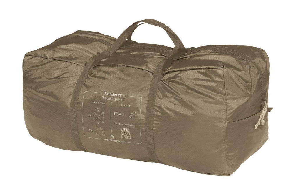 Tenda Wanderer Trunk montata in ambiente naturale verde