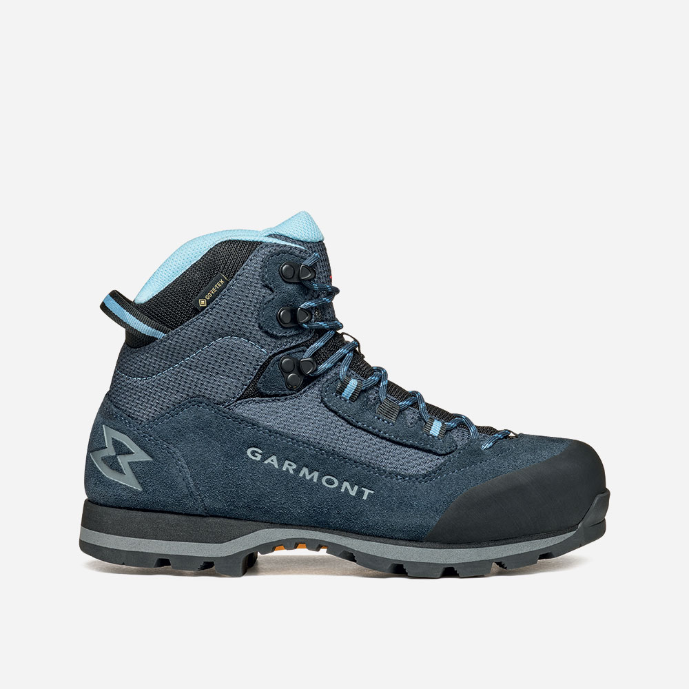 Lightweight and versatile Lagorai II Gtx trekking boots with waterproof suede and mesh upper.