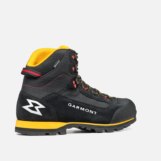 Lightweight and versatile Lagorai II Gtx trekking boots with waterproof suede and mesh upper.