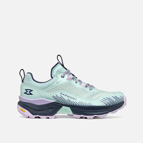 Lightweight waterproof hiking shoes, 9.81 Engage Gtx Wms, with technical polyester upper and G-WRAP technology.