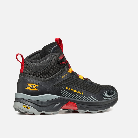 Lightweight black hiking shoe, 9.81 Engage Mid Gtx, featuring recycled polyester mesh, EVA midsole, G-WRAP technology, and Ortholite® insole.