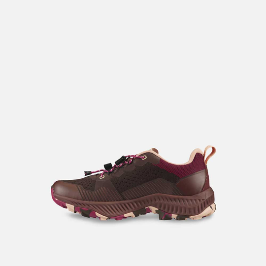 Lightweight 9.81 Pulse hiking shoes with recycled PET upper and Fast-lace system.