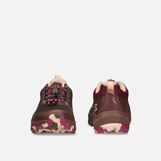 Lightweight 9.81 Pulse hiking shoes with recycled PET upper and Fast-lace system.