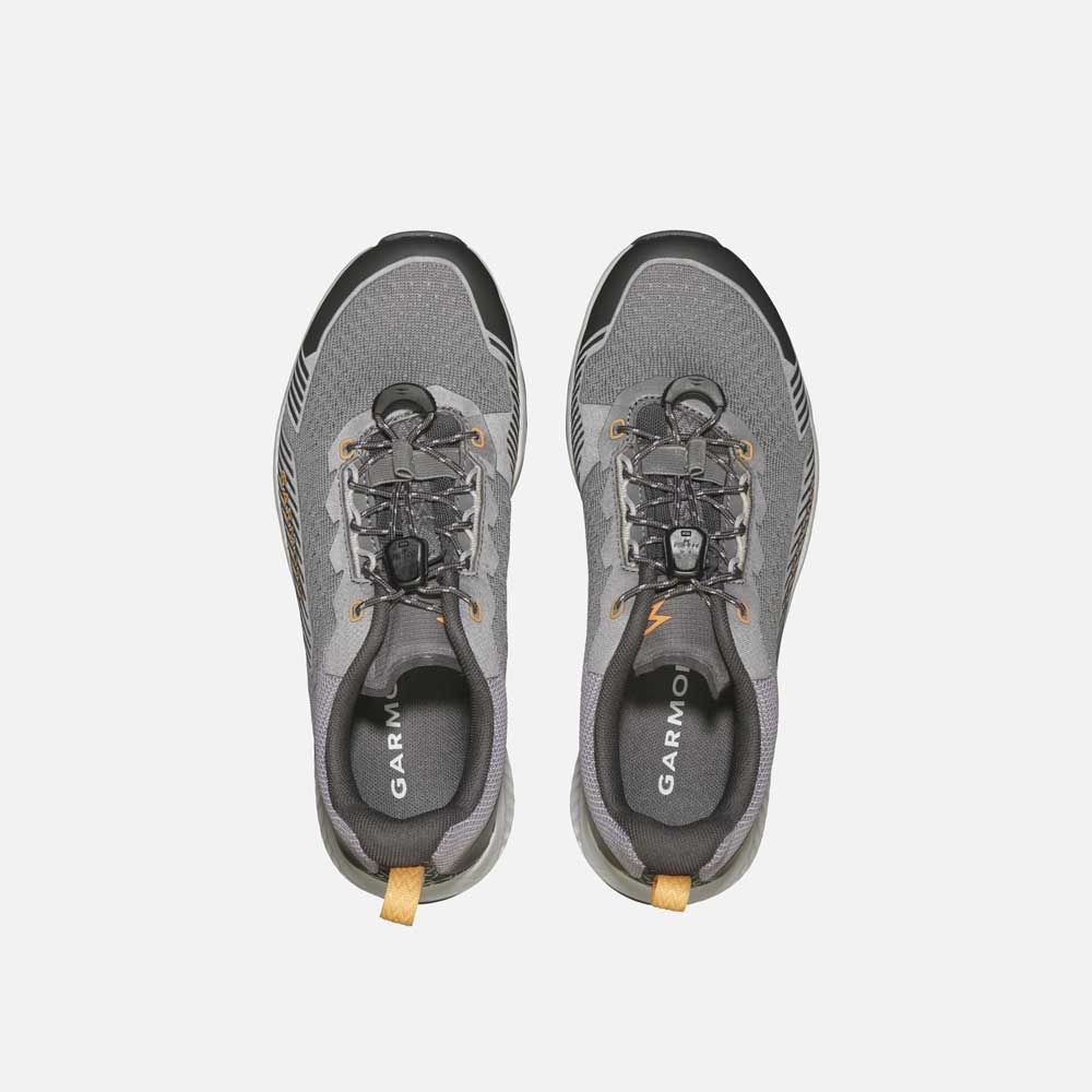 Lightweight hiking shoes, 9.81 Pulse, synthetic upper, recycled PET, EVA midsole.