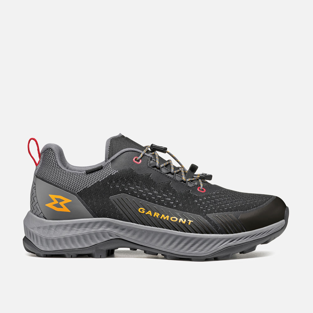 Lightweight, waterproof 9.81 Pulse WP hiking shoe with recycled PET upper and G-DRY membrane.