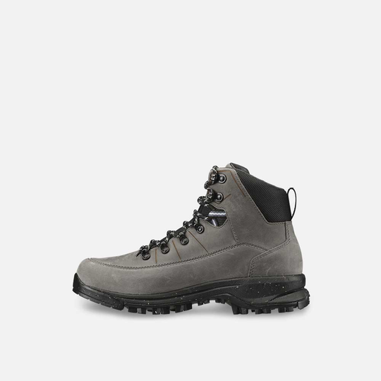 Chrono Gtx mountain boots, waterproof nubuck leather, EVA and cork midsole.