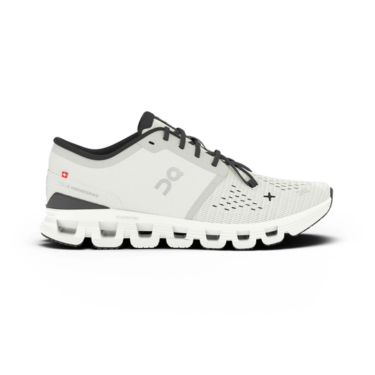 Cloud X 4 W training shoe, ultra-flexible for workouts, breathable mesh, star lacing, light stability, 226g, 7mm drop.