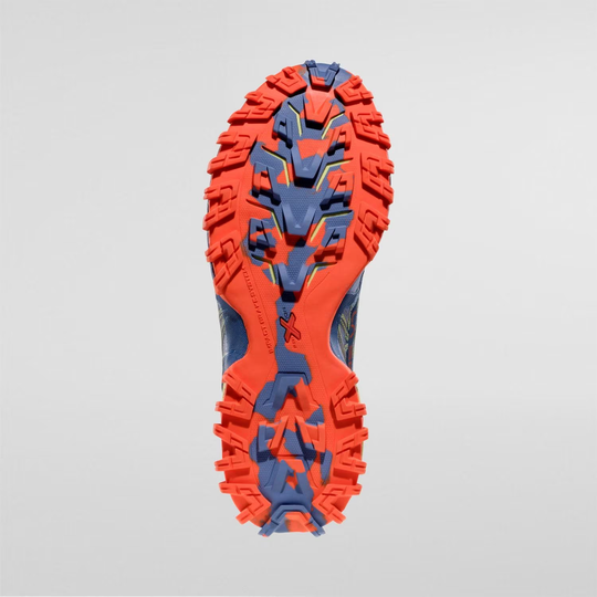 Trailing shoe with multi-colored, aggressive grip sole for Bushido III Woman.