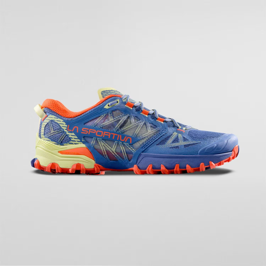 Bushido III Woman trail running shoe with breathable mesh and FriXion® Red sole for enhanced grip.