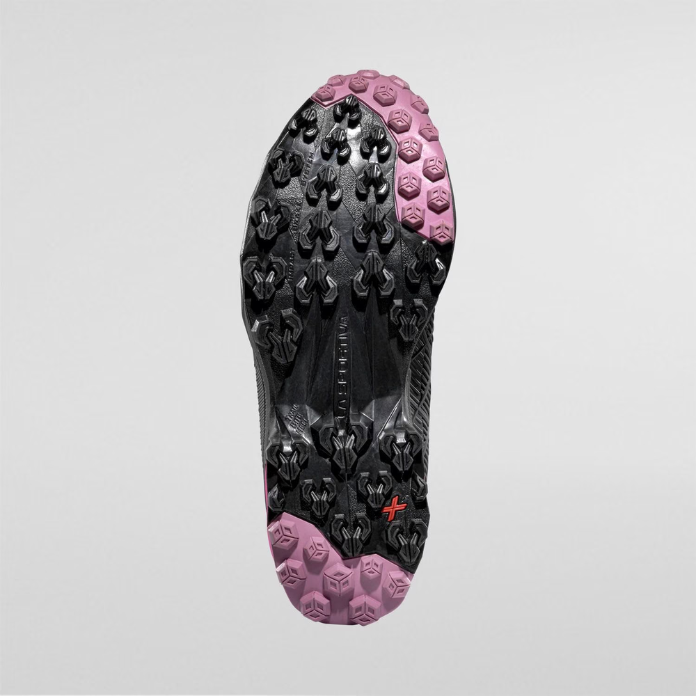 Tread design of Akyra II Woman Gtx shoe emphasizing grip and stability.