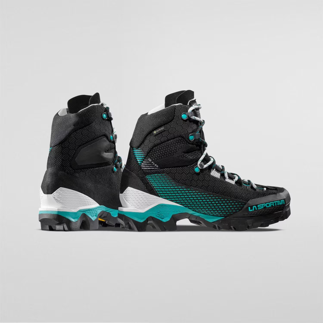 Scarpone tecnico leggero da escursionismo con suola Vibram e protezione Gore-Tex
