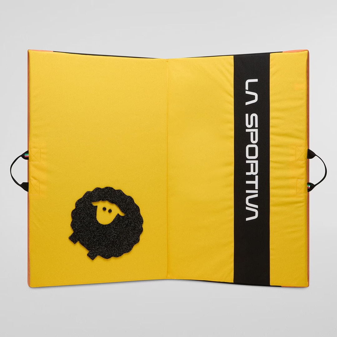 Allez crash pad for outdoor bouldering with durable, high-density foam, ergonomic straps, 1200d nylon; compact and protective.