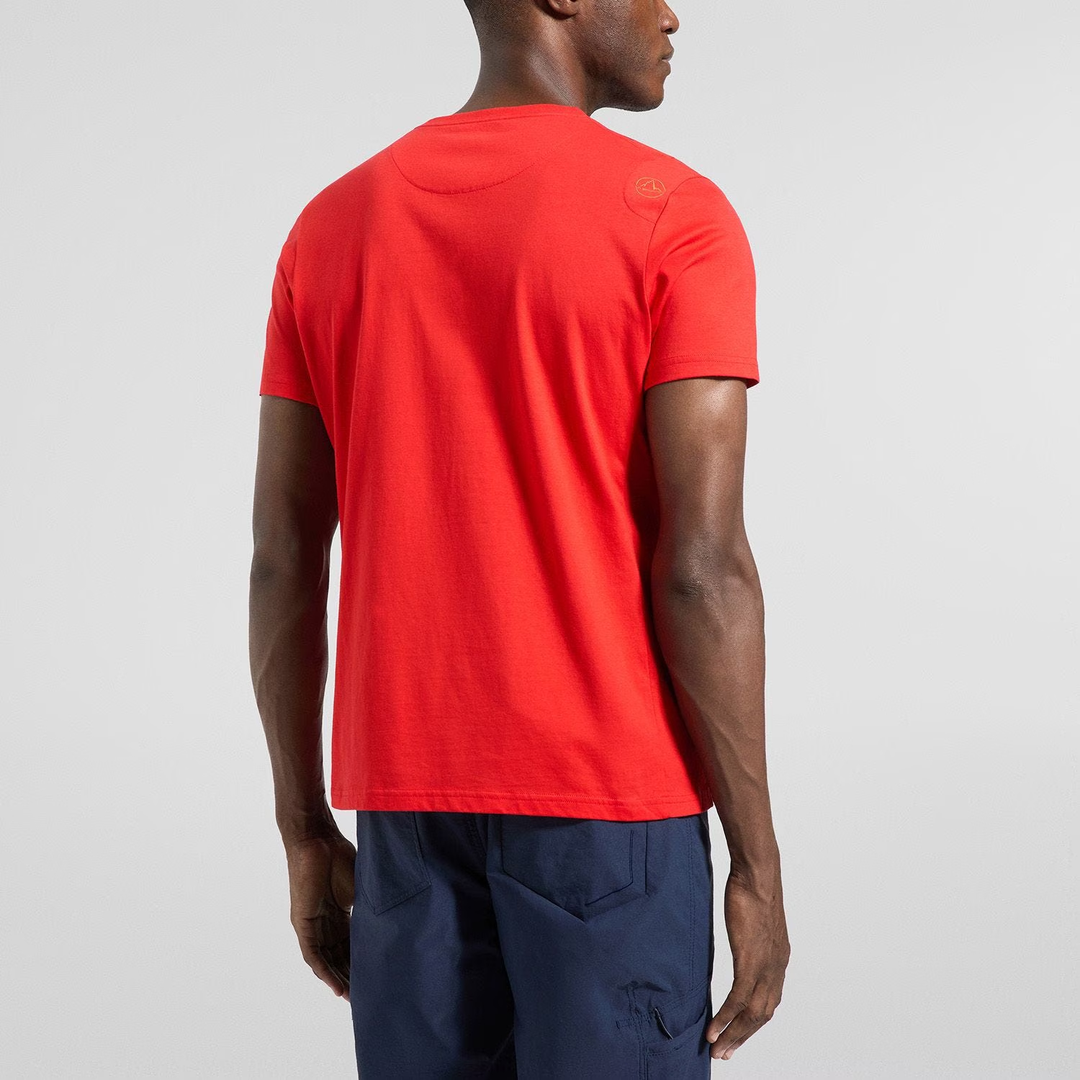 Red Route T-Shirt M made from 100% organic cotton, slim fit.