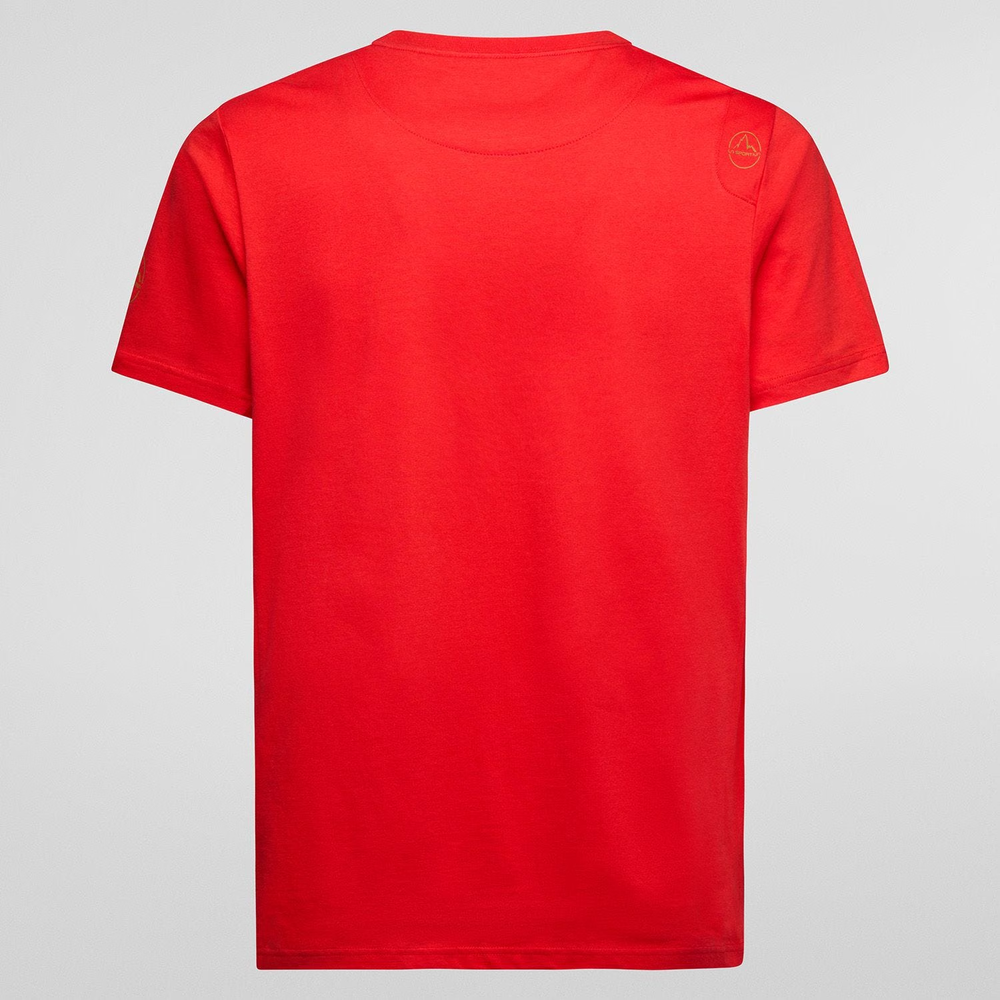 Red Route T-Shirt made of 100% organic cotton with slim fit design.