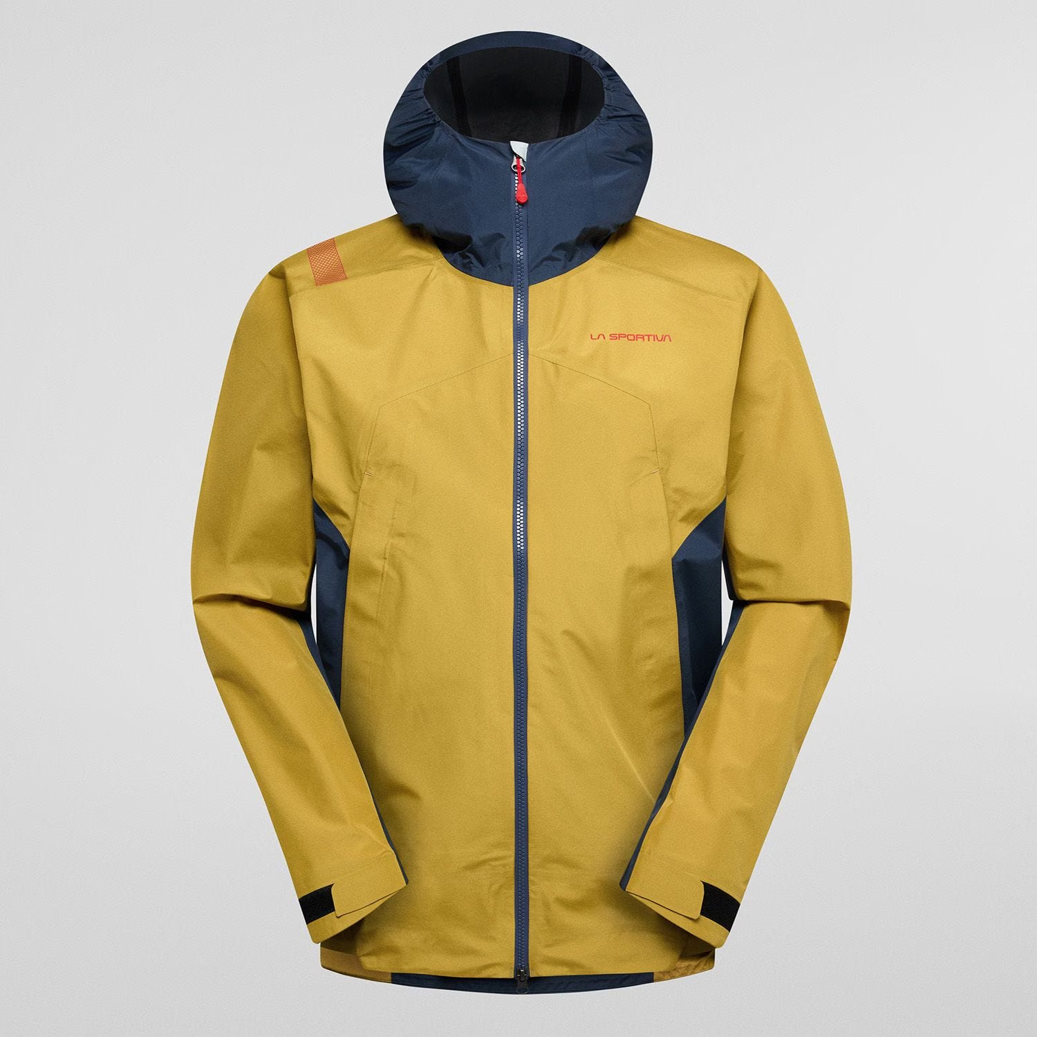 Lightweight, water-resistant Discover Shell Jkt M with hood and zip, designed for outdoor protection.