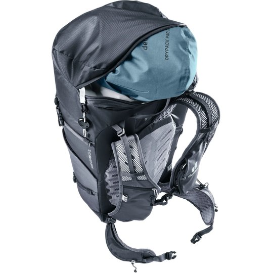 Speed Lite Pro 28 SL lightweight hiking backpack with perforated straps and quick-access pockets.