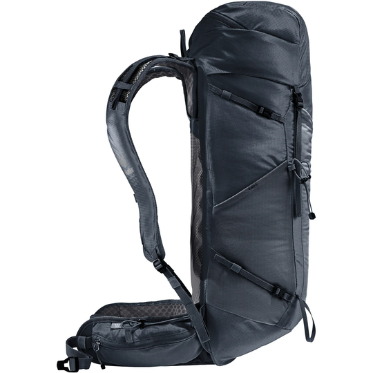 Speed Lite Pro 30 lightweight hiking backpack with ventilation system and multiple compartments.