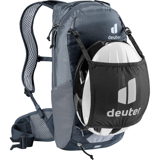 Zaino per bici Deuter Race 8 in nero con supporto casco e spallacci in mesh.