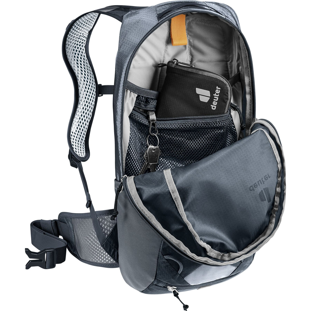 Zaino per bici Race 8 con sistema Airstripes, leggero, compatibile con idratazione e realizzato con materiali riciclati, ideale per mountain biking.