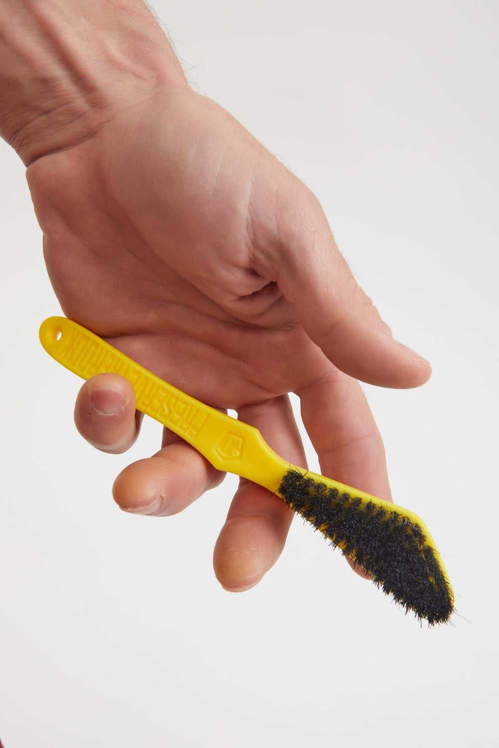 E9 Brush