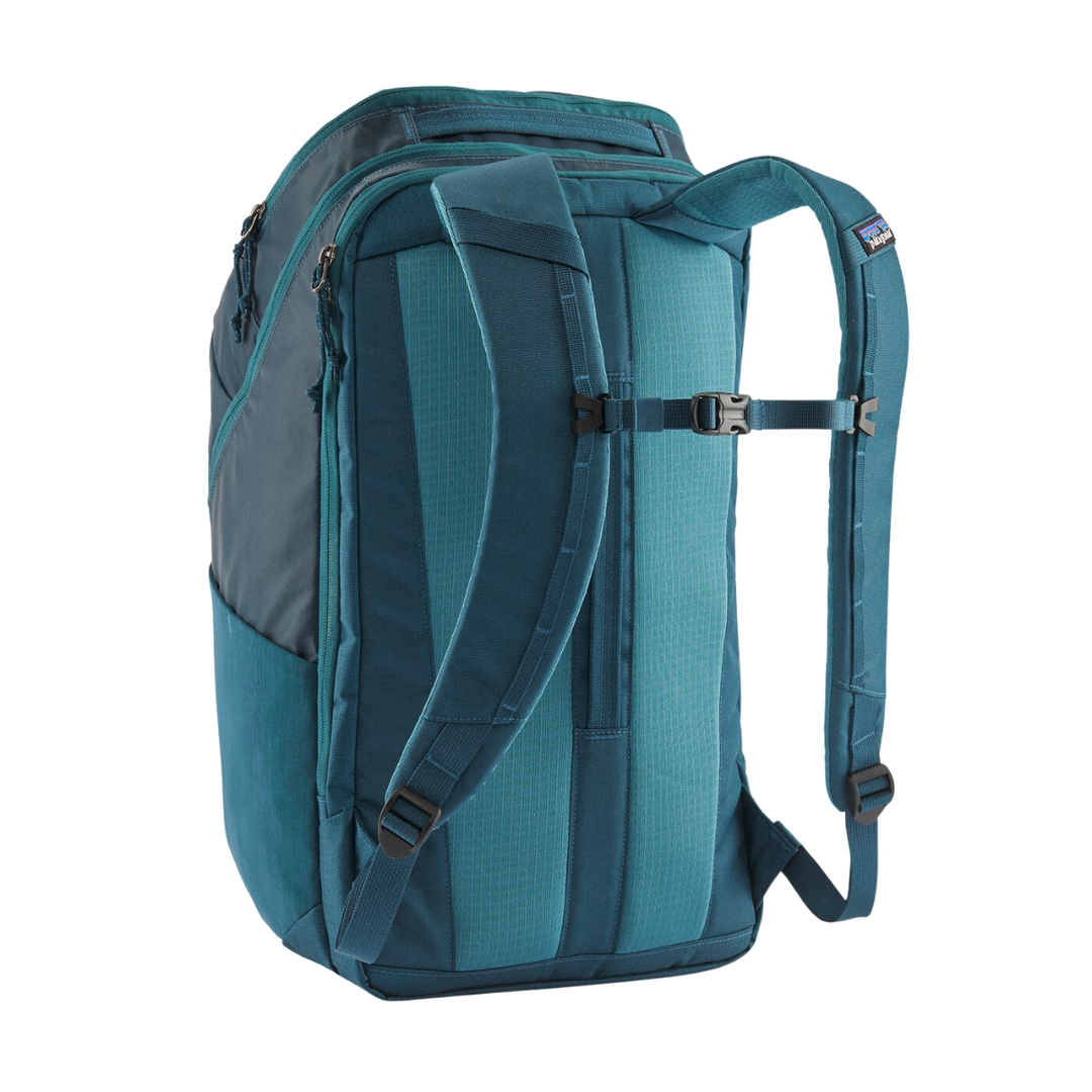 Black Hole Pack 32L