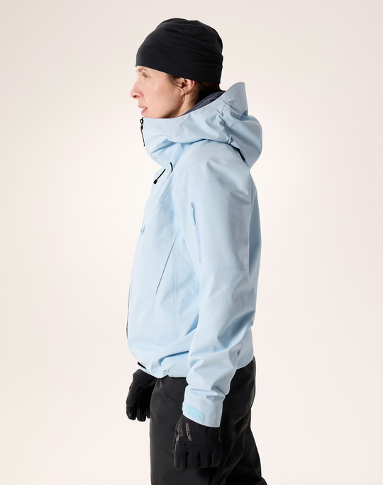 Alpha SV Jacket W in GORE-TEX PRO ePE 100D for alpine protection and breathability