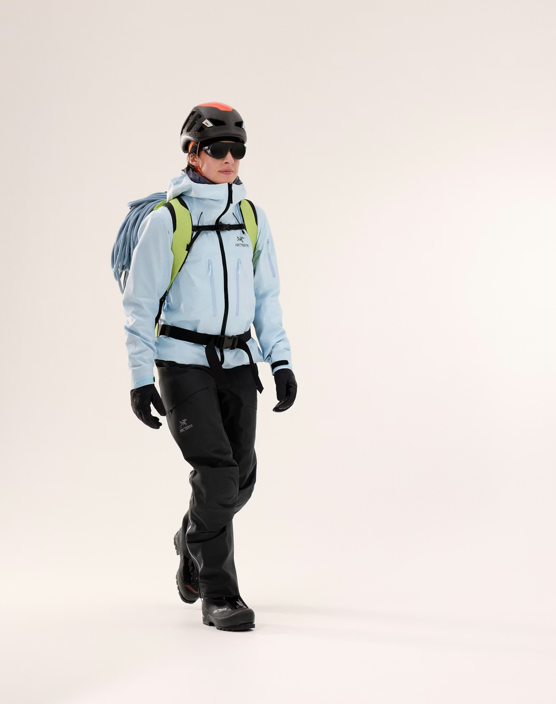 Alpha SV Jacket W in GORE-TEX PRO ePE 100D for alpine protection and durability