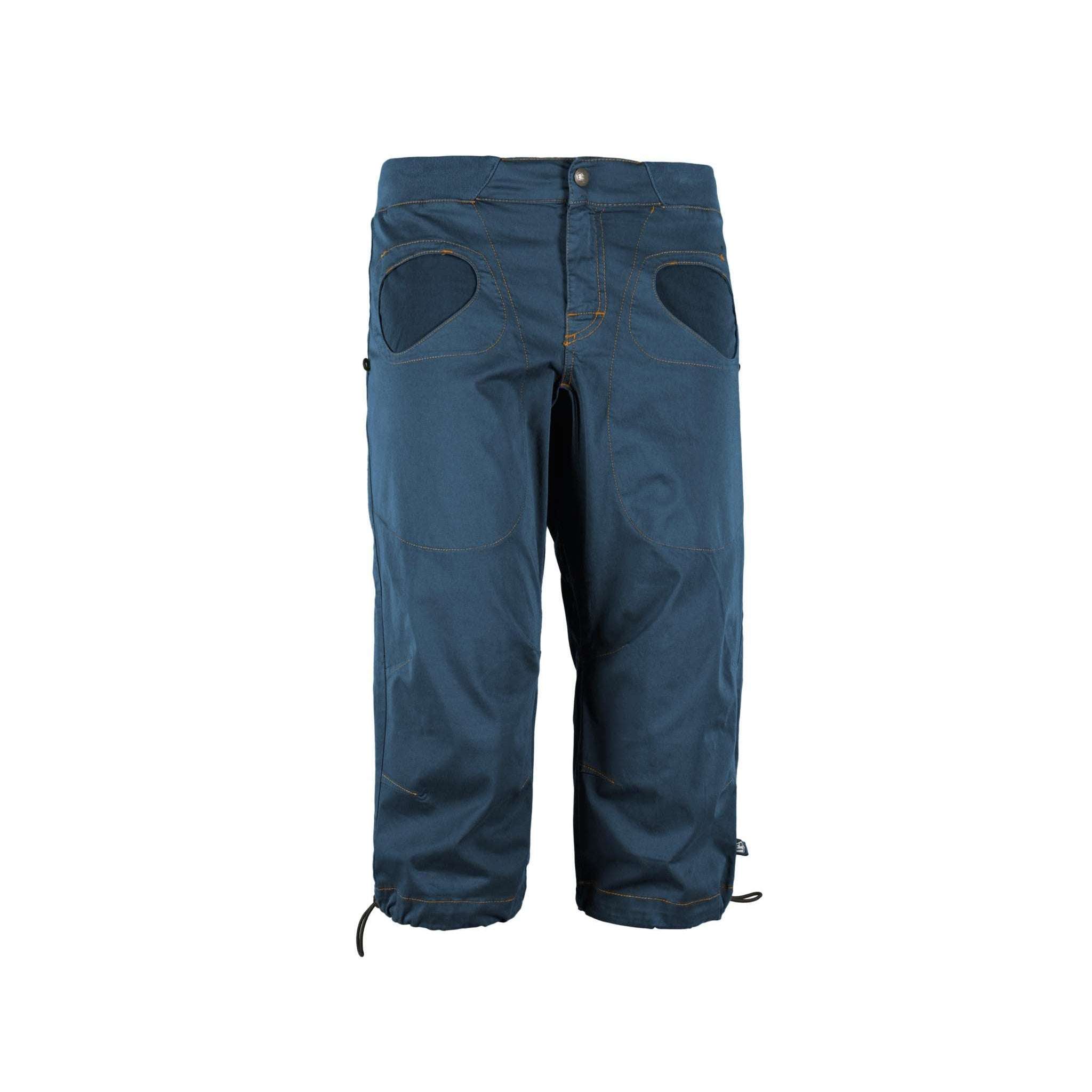 Pantaloni 3/4 urbano in gabardine di cotone biologico elasticizzato con tasche tecniche e vita regolabile, ideali per arrampicata e tempo libero.