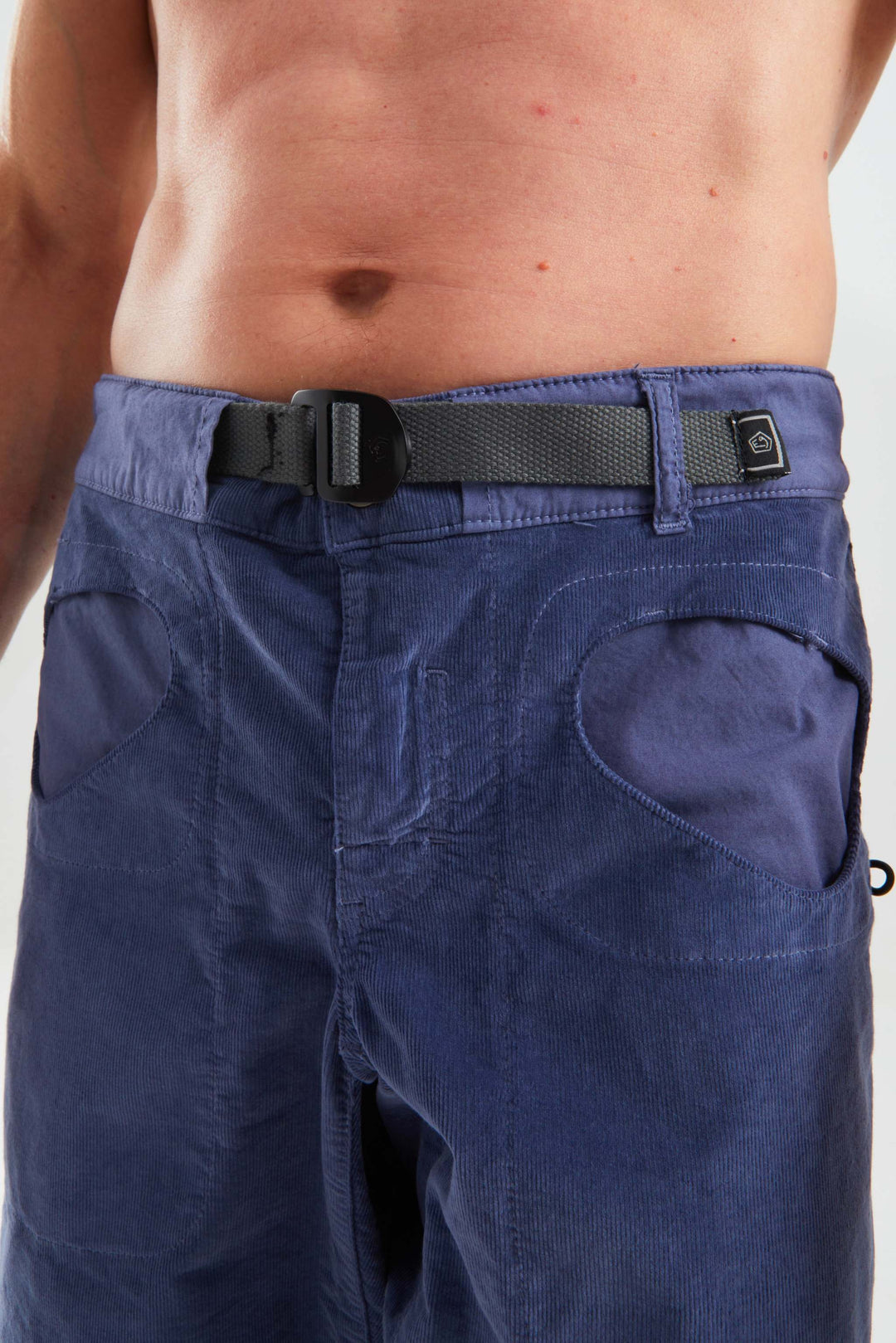 Rondo Belt Short VS outdoor climbing shorts in organic cotton corduroy with adjustable integrated belt and eco-leather details