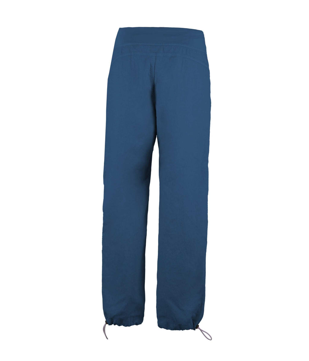 Pantaloni outdoor e climbing in lino e cotone biologico traspiranti con tasche in pizzo sangallo e vita elasticizzata, design slim fit made in Italy