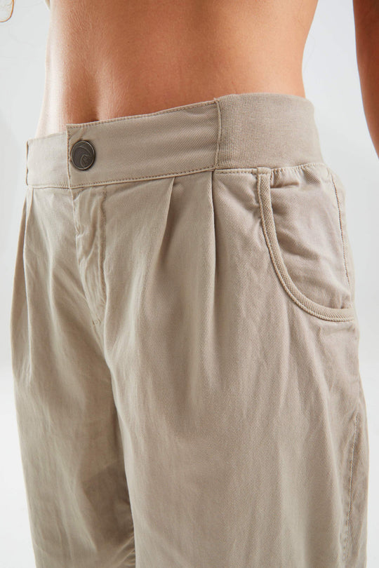 Pantalone tecnico E9 INDI per arrampicata con tessuto elasticizzato e design ergonomico